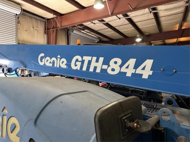 Image of Genie GTH-844 equipment image 3