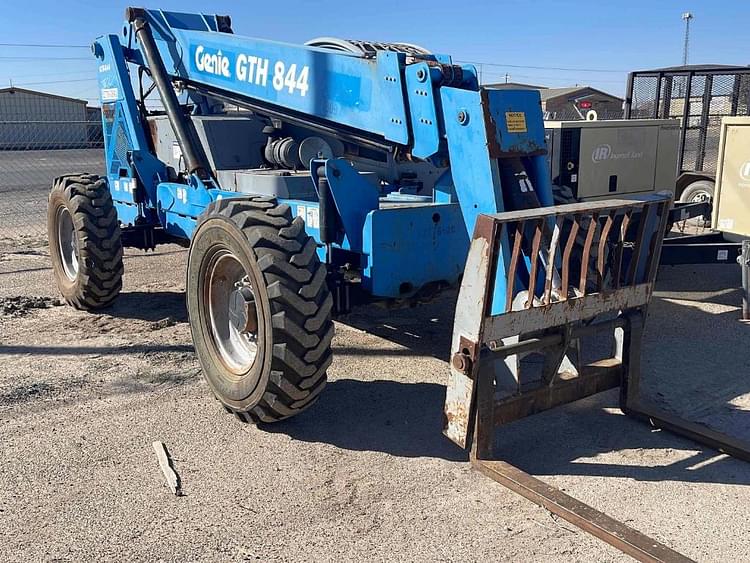 SOLD - Genie GTH-844 Construction Telehandlers | Tractor Zoom