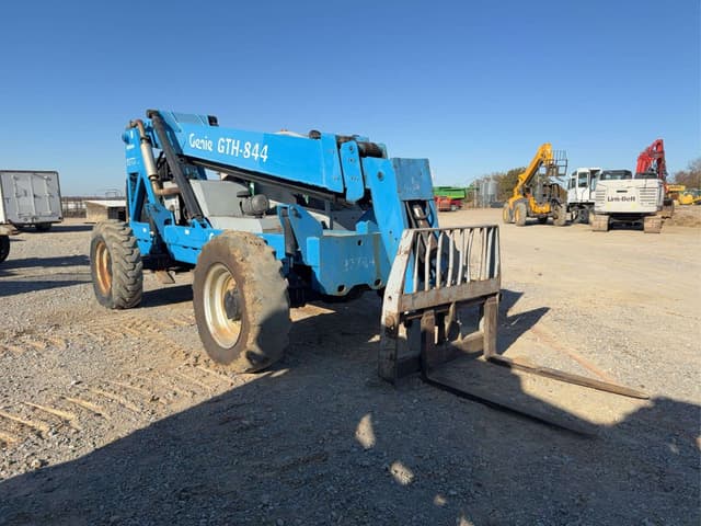Image of Genie GTH-844 equipment image 1