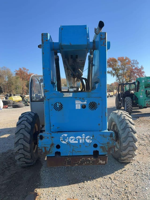 Image of Genie GTH-844 equipment image 4