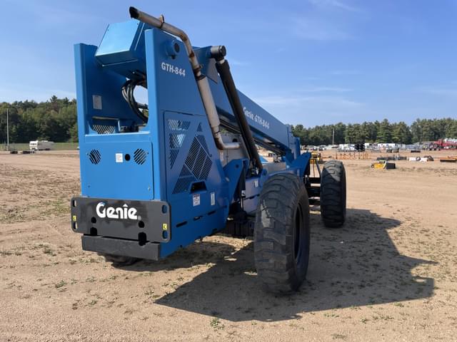 Image of Genie GTH-844 equipment image 2