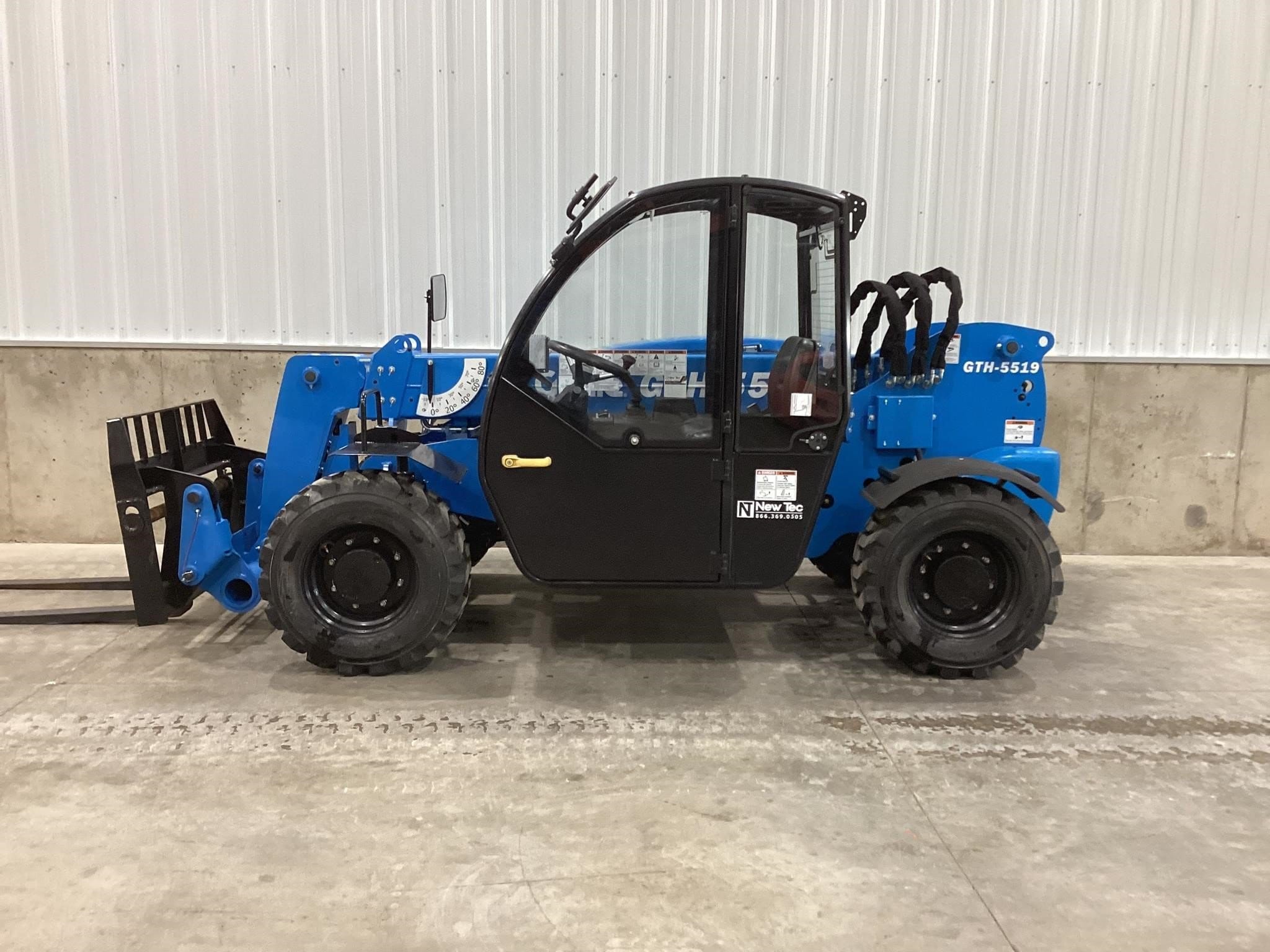 2025 Genie GTH5519 Equipment Image0