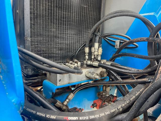Image of Genie GTH842 equipment image 4