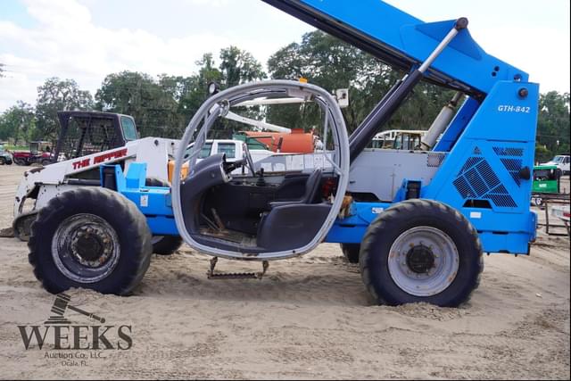 Image of Genie GTH842 equipment image 3