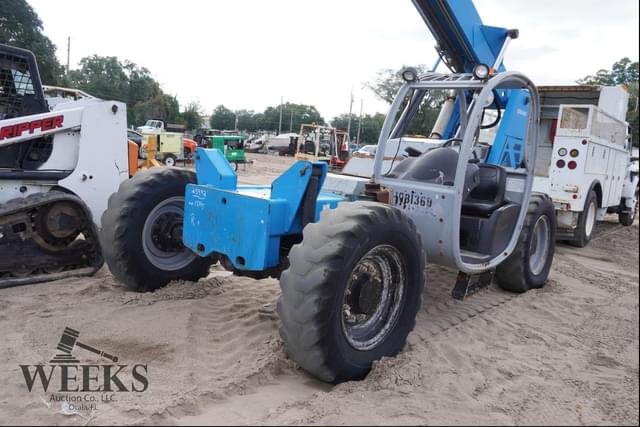 Image of Genie GTH842 equipment image 1