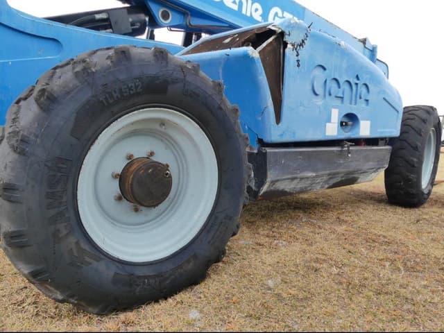 Image of Genie GTH844 equipment image 4