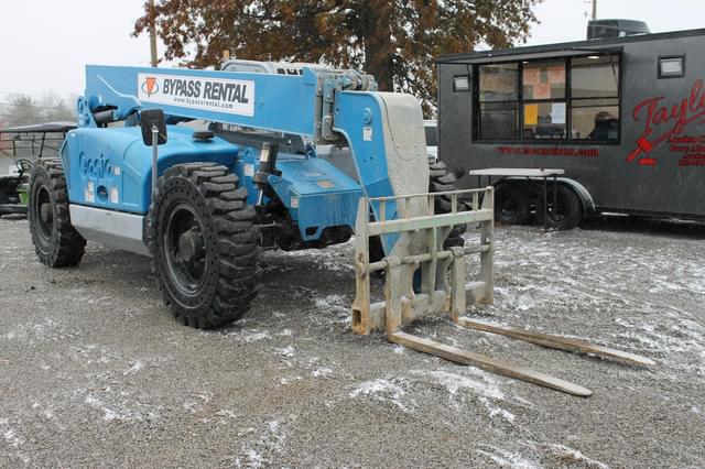 Image of Genie GTH844 equipment image 2