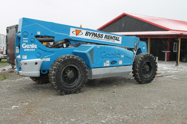 Image of Genie GTH844 equipment image 4