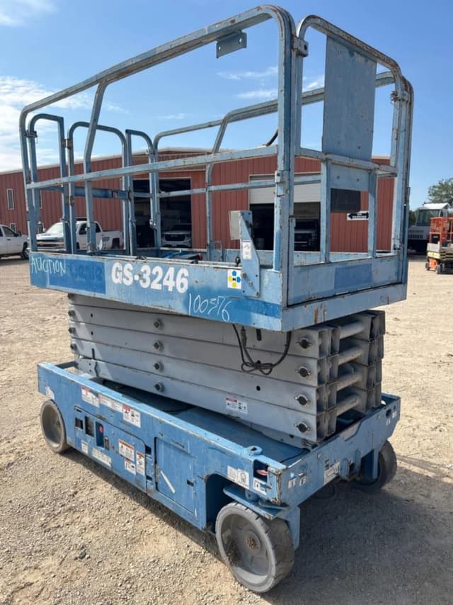 Image of Genie GS-3246 equipment image 3