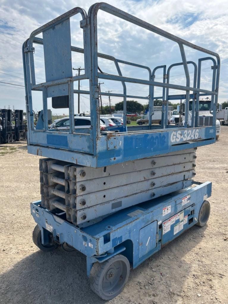 2015 Genie GS-3246 Equipment Image0