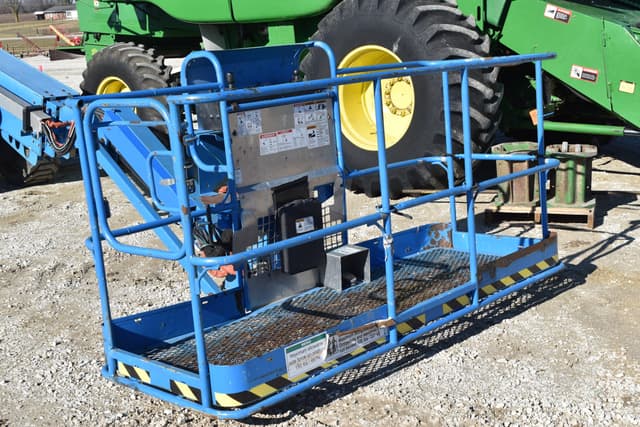 Image of Genie S-65 equipment image 3