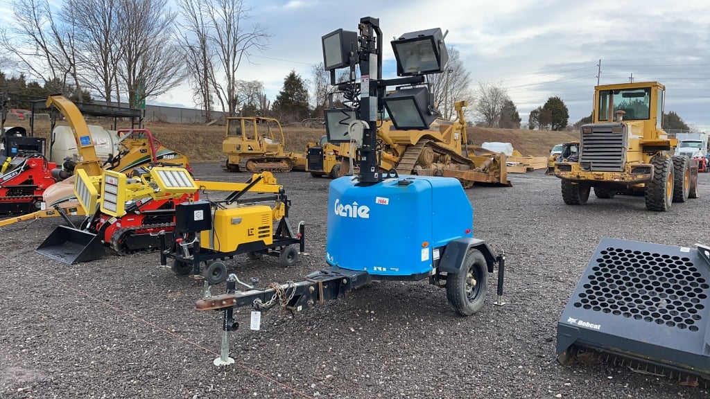 SOLD - Genie RL4 Lot No. 2084 Construction with 8,973 Hrs | Tractor Zoom
