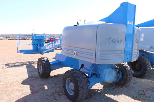Image of Genie S-40 equipment image 4