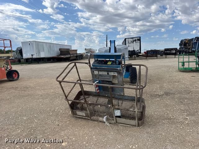 Image of Genie S-40 equipment image 1
