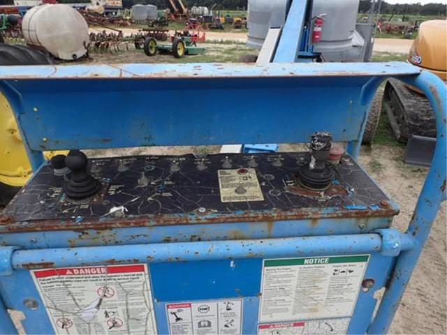 Image of Genie S-40 equipment image 4