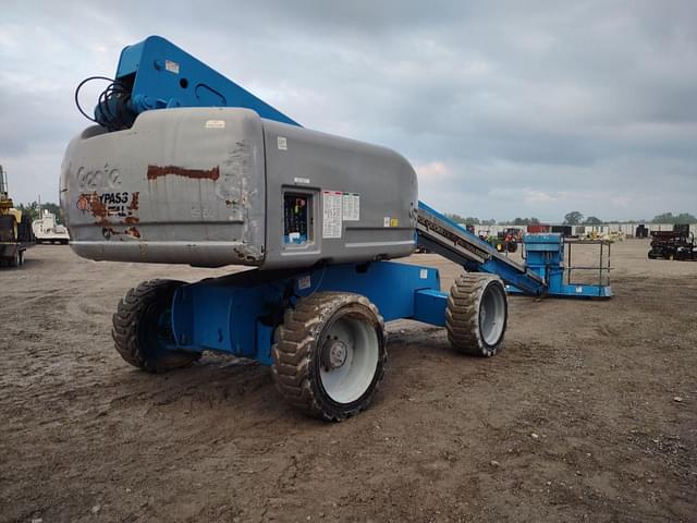 Image of Genie S-60 equipment image 4