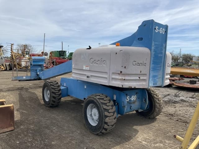 Image of Genie S-60 equipment image 3
