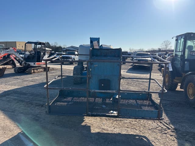 Image of Genie S-60 equipment image 2