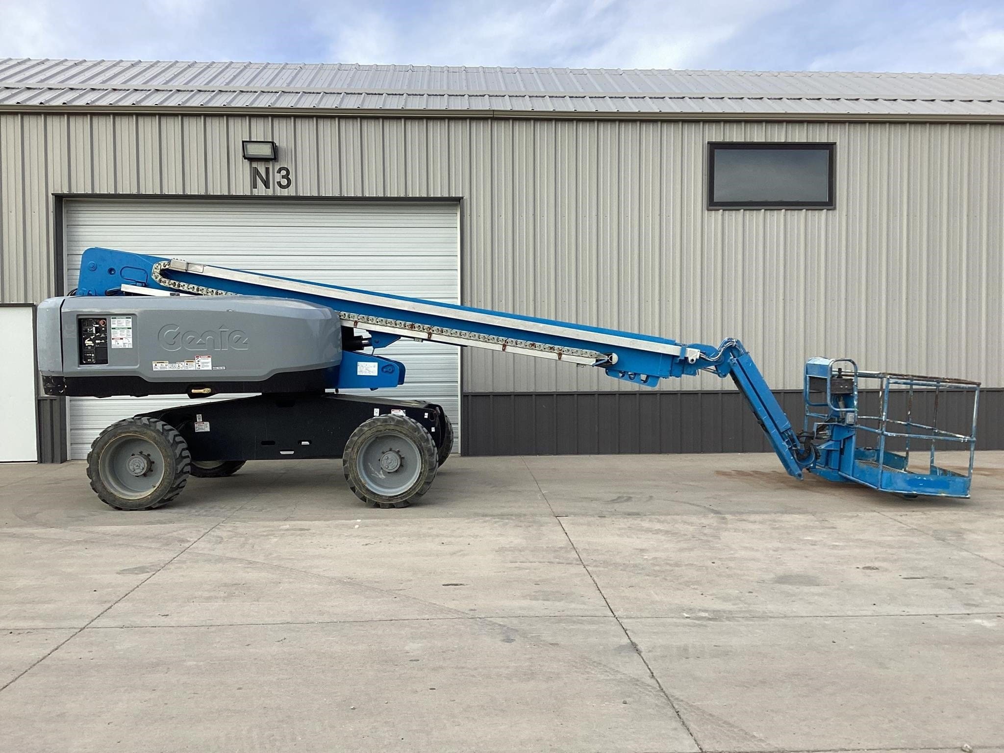 2015 Genie S-65 Equipment Image0