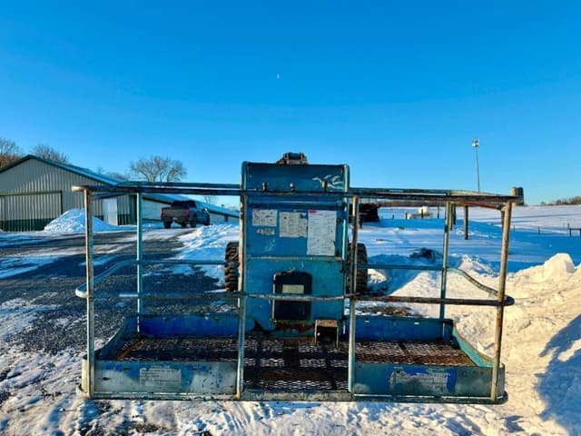 Image of Genie S-65 equipment image 4