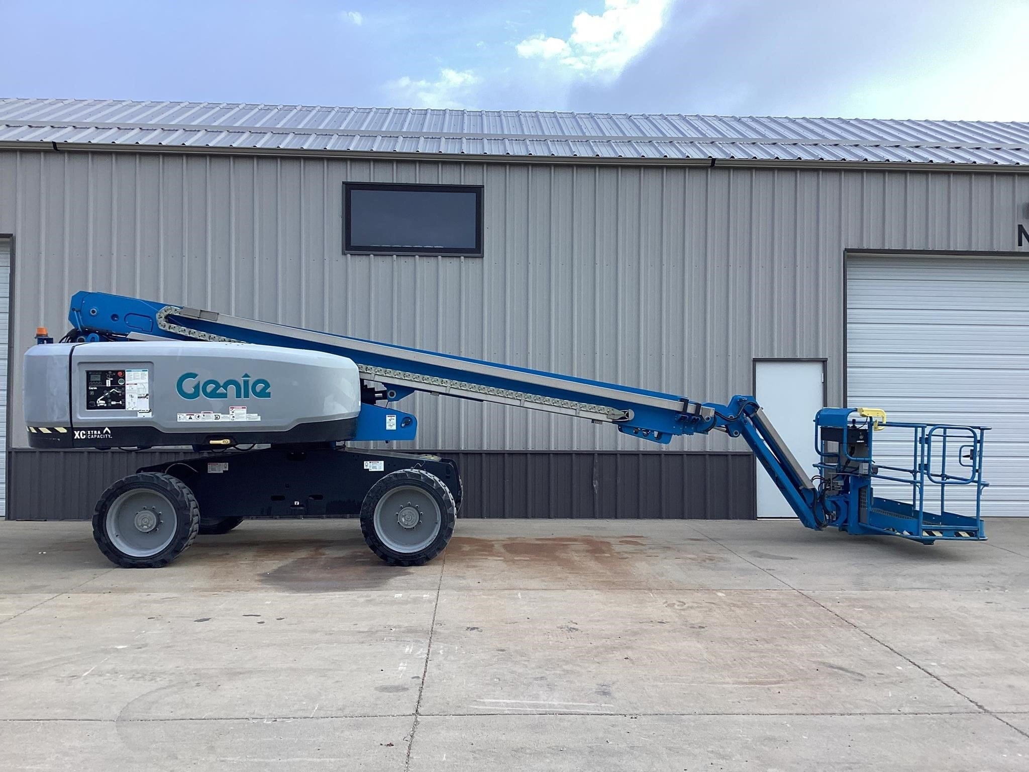 2019 Genie S-65XC Equipment Image0