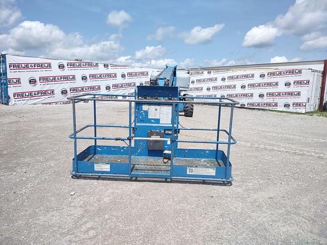 Image of Genie S-85 equipment image 1