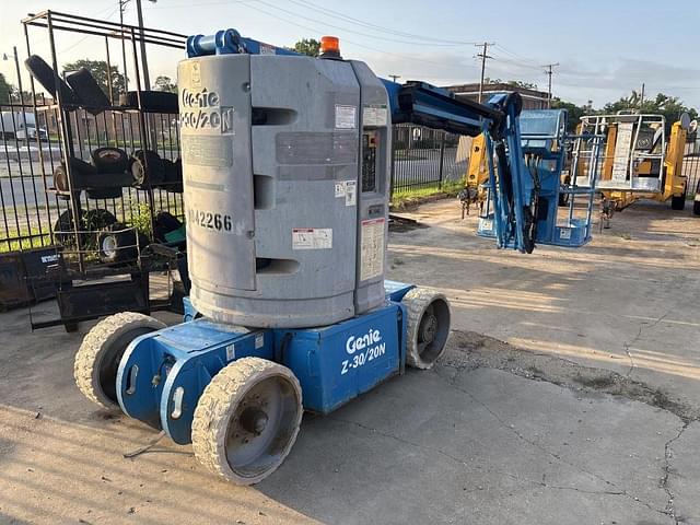 Image of Genie Z30/20N equipment image 2