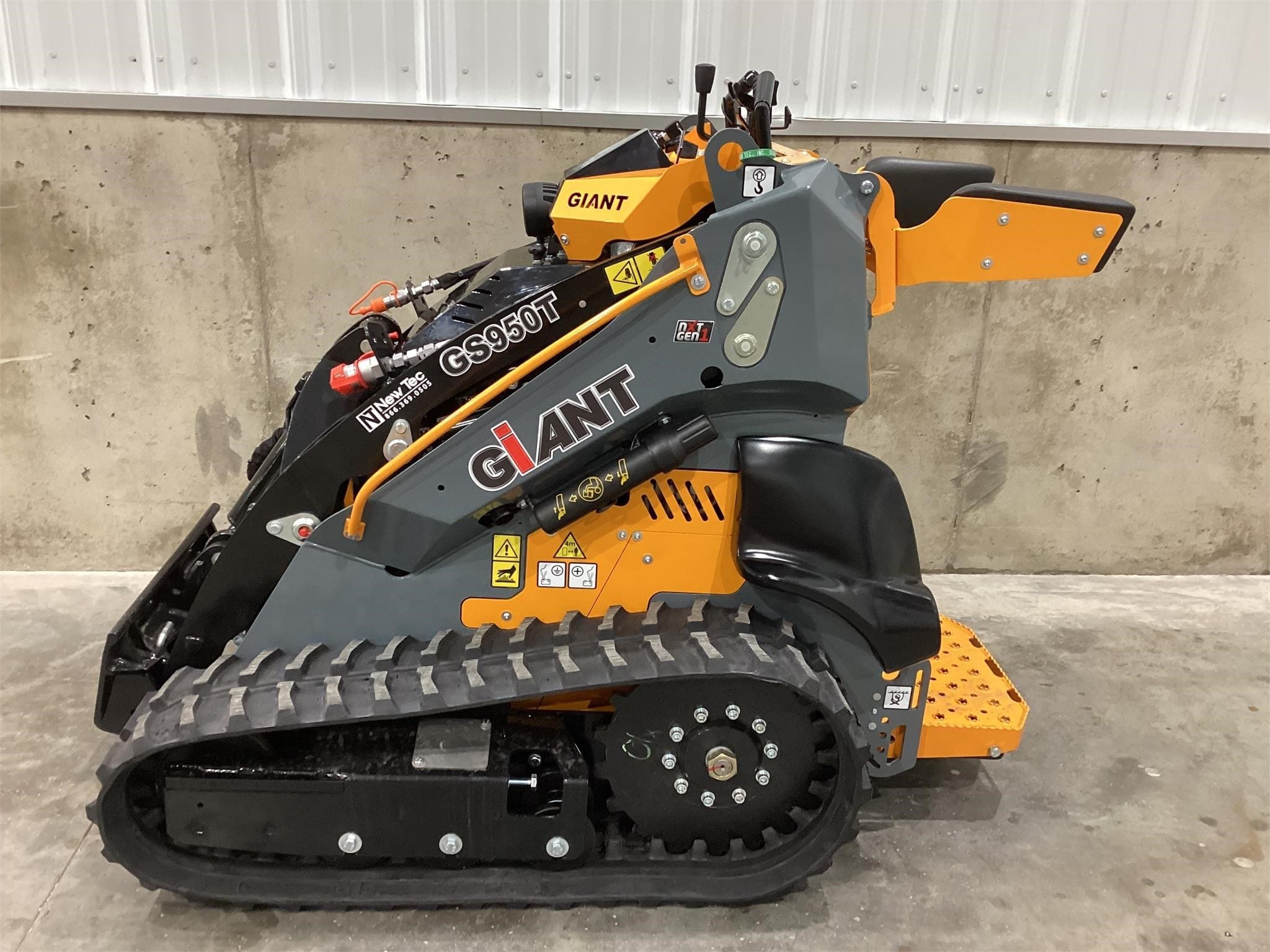 2024 Giant GS950T Equipment Image0