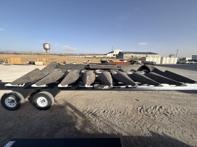 Image of Gleaner GL3308 equipment image 1