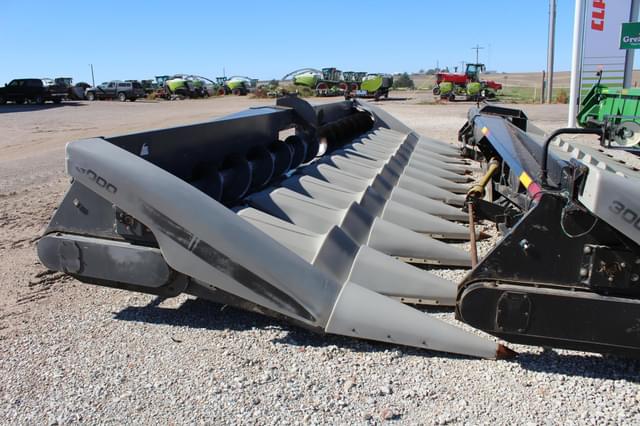 Image of Gleaner 1230 equipment image 3