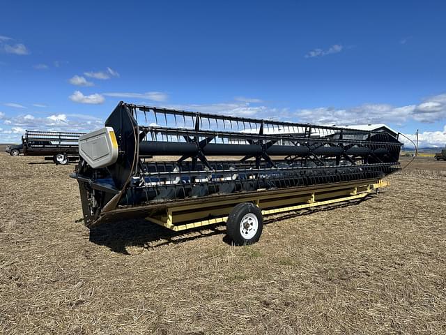 Image of Gleaner 27G equipment image 1