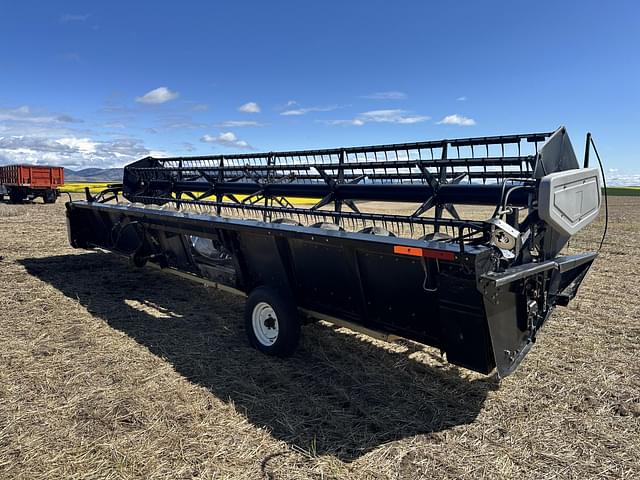 Image of Gleaner 27G equipment image 4