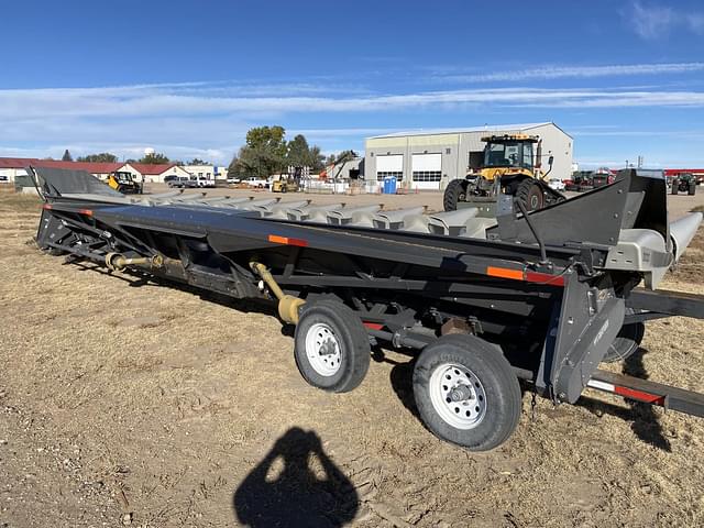 Image of Gleaner 3000 equipment image 1