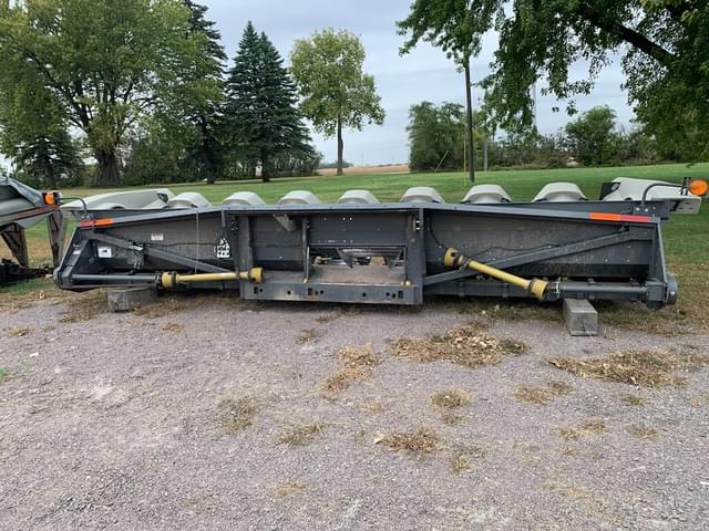 Image of Gleaner 3000 equipment image 4