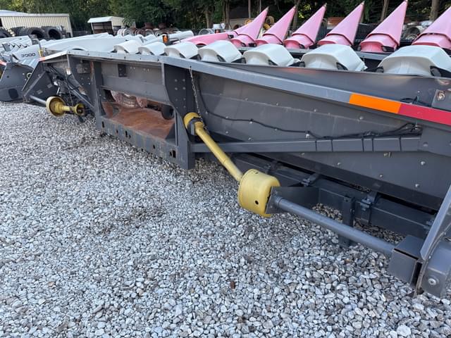 Image of Gleaner 3000 equipment image 4