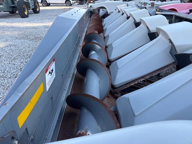 Image of Gleaner 3000 equipment image 3