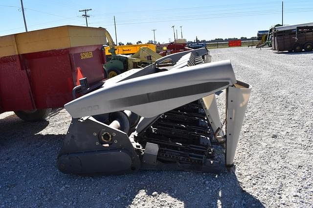 Image of Gleaner 3000 equipment image 3