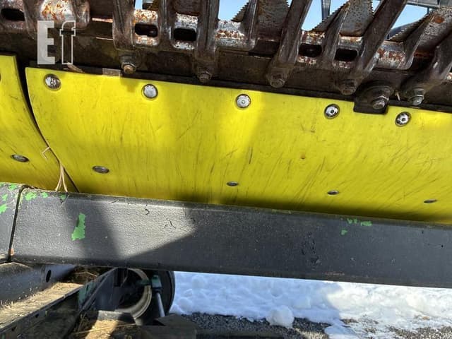 Image of Gleaner 320 equipment image 4