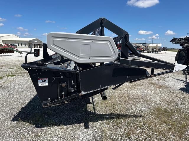 Image of Gleaner 500 equipment image 1