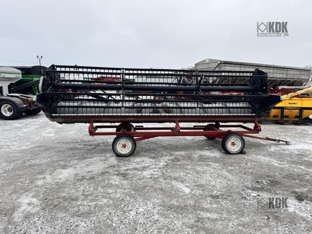 Image of Gleaner 500 equipment image 1