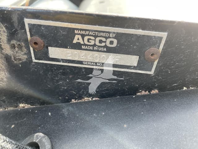 Image of Gleaner 520 equipment image 1