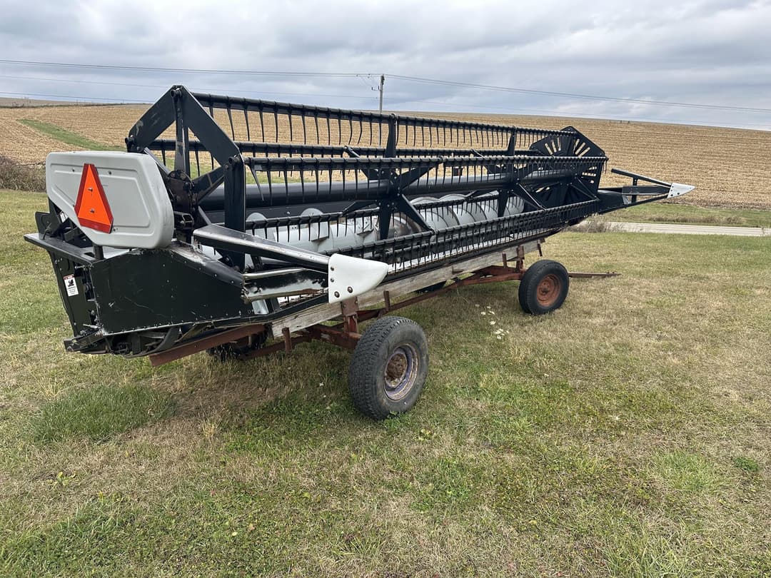 Image of Gleaner 800 Primary image