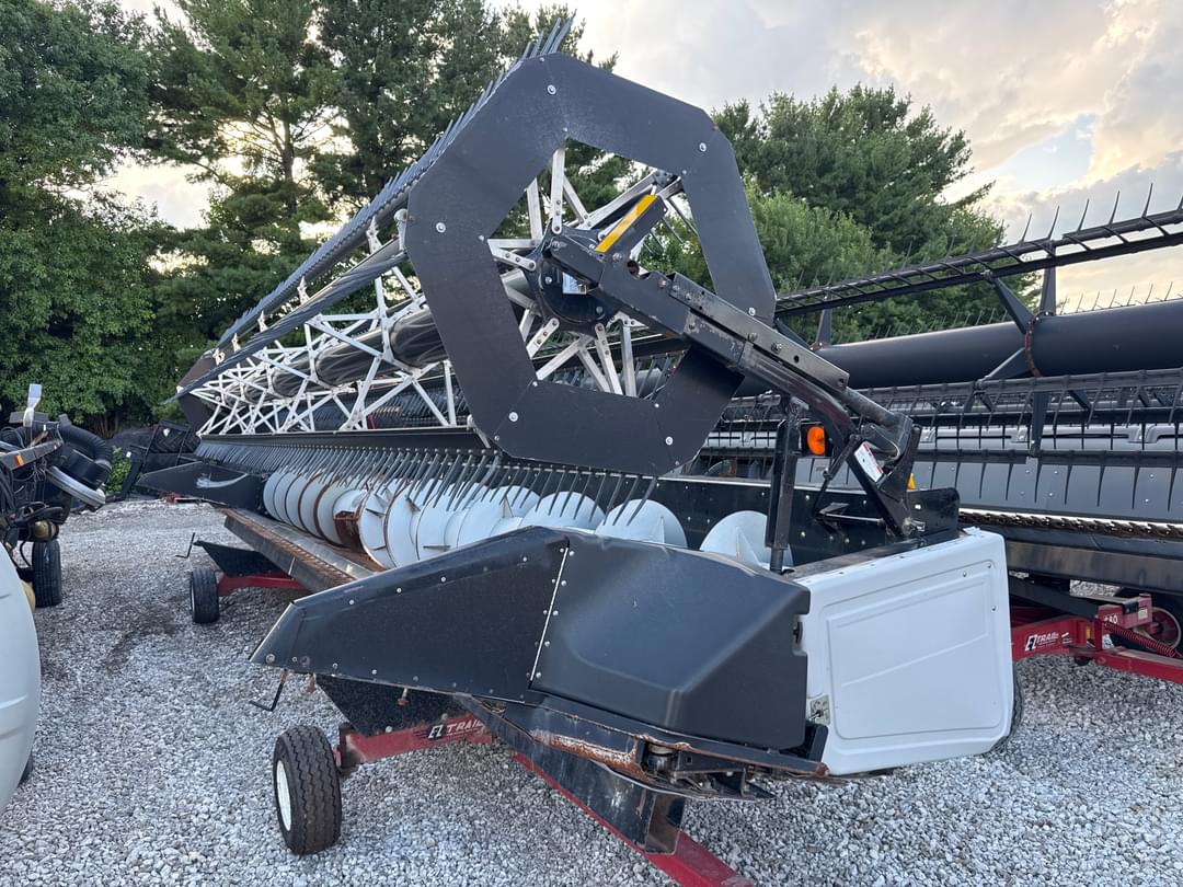 Image of Gleaner 8000 Primary image