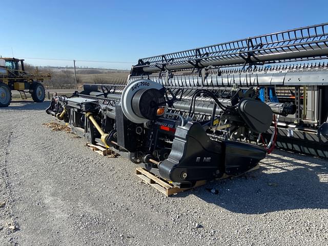 Image of Gleaner 9255 equipment image 1