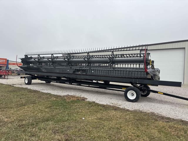 Image of Gleaner 9335 equipment image 3