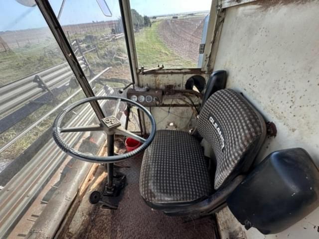 Image of Gleaner C2 equipment image 4