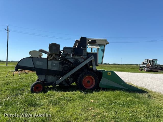 Image of Gleaner E equipment image 3