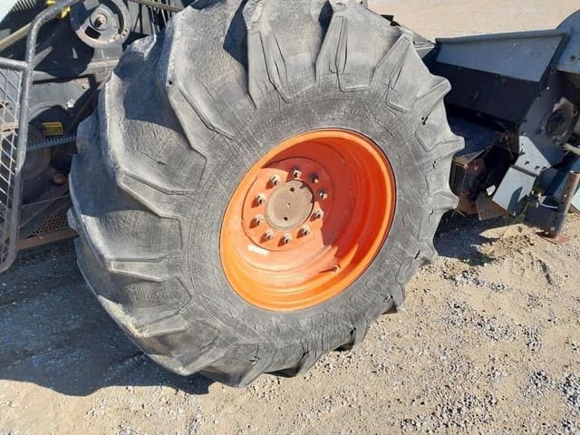 Image of Gleaner F2 equipment image 3