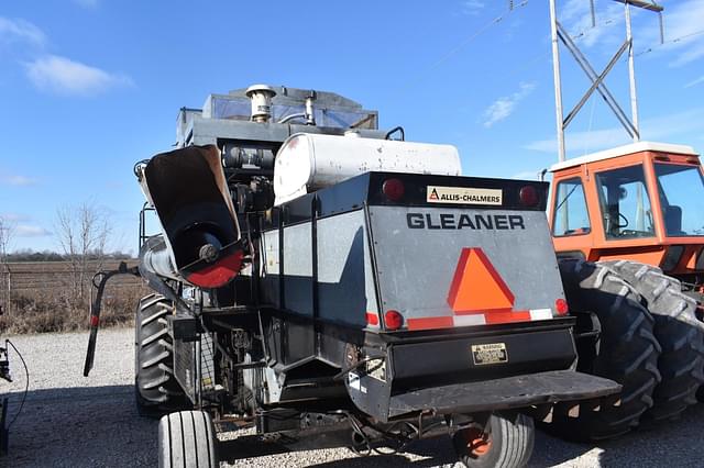 Image of Gleaner F2 equipment image 3