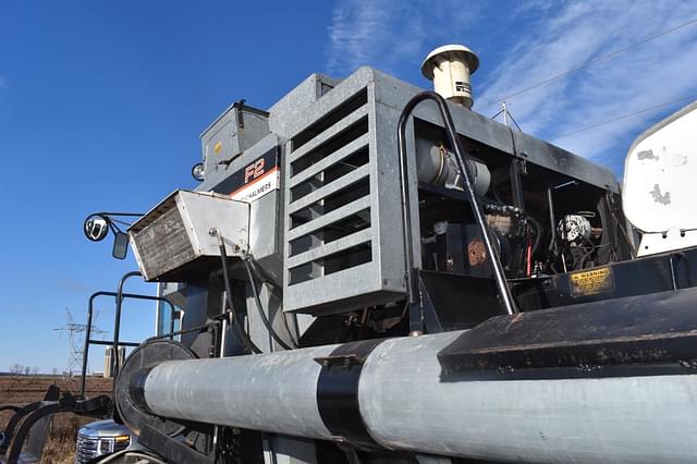 Image of Gleaner F2 equipment image 4